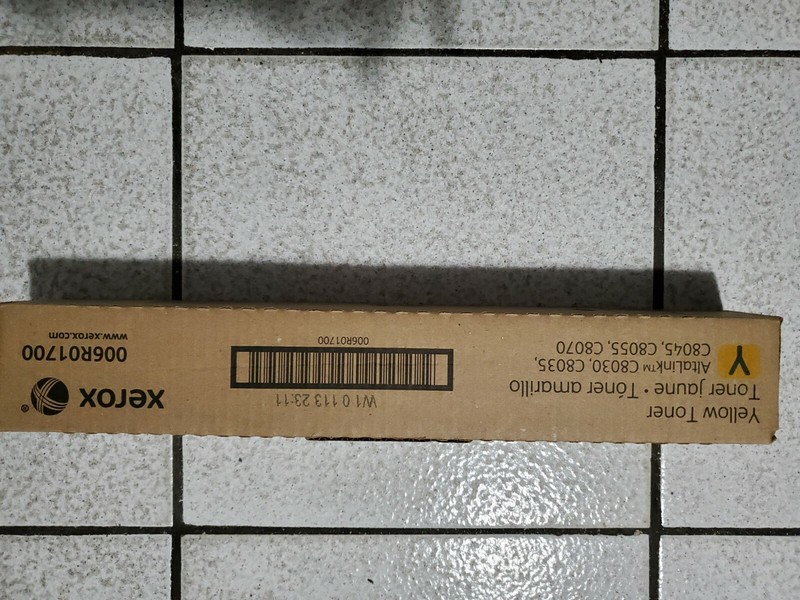 GENUINE XEROX 006R01700 Yellow Toner Cartridge OEM Original