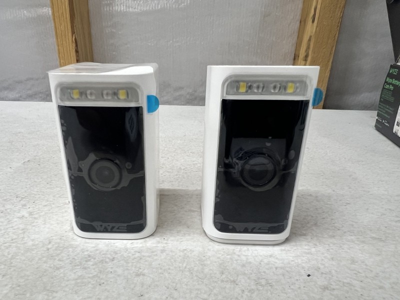 Wyze Battery Cam Pro 2 Pack WYZECOP-RB2PK Wireless 2k HD Color Night Spotlight gallery