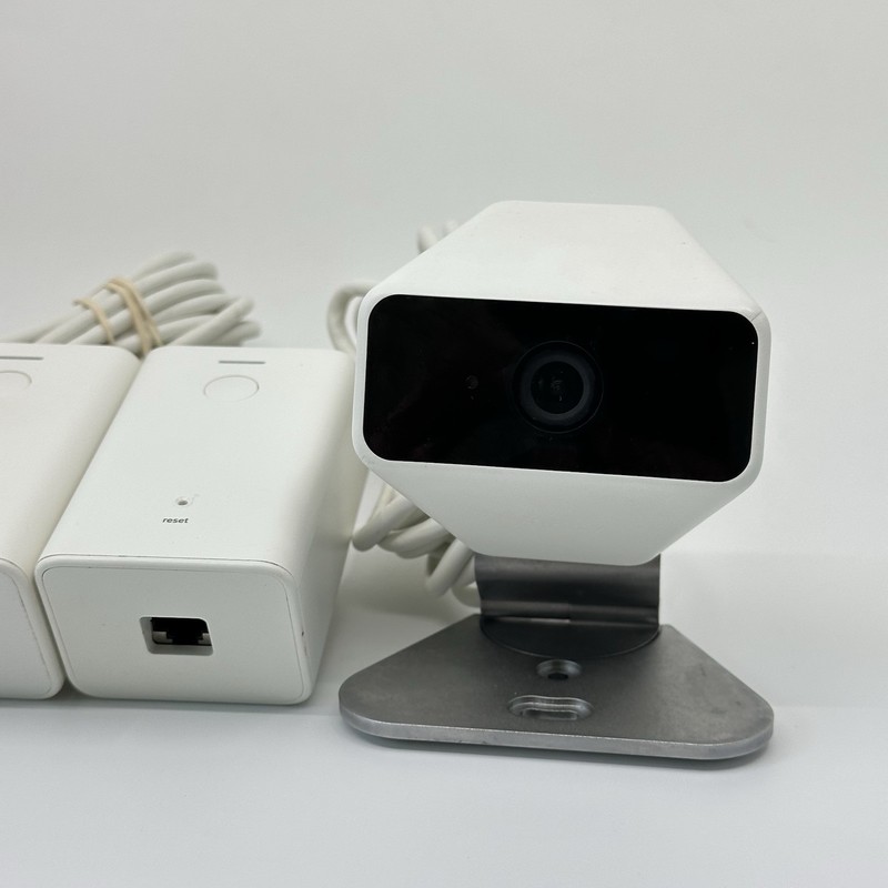 Lot (2) Xfinity XCAM2 SCHC2AEW HD Indoor Outdoor Security Camera w/ XW4 Adapter gallery