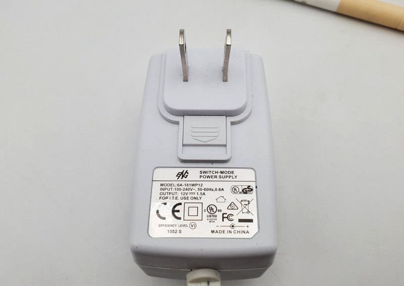 Vivint Alarm Wireless Camera White - Model ADC-V520IR With Power Supply Tested gallery