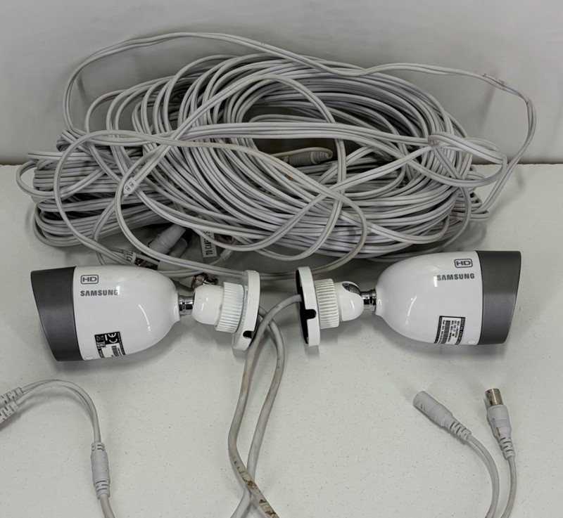 (2) Samsung SDC-8440BCN Security Camera Night Vision HD Weatherproof + Cable