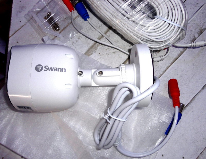 Swann 1080p Full HD Thermal Sensing Bullet Security Camera - PRO-1080MSB w/ BNC gallery