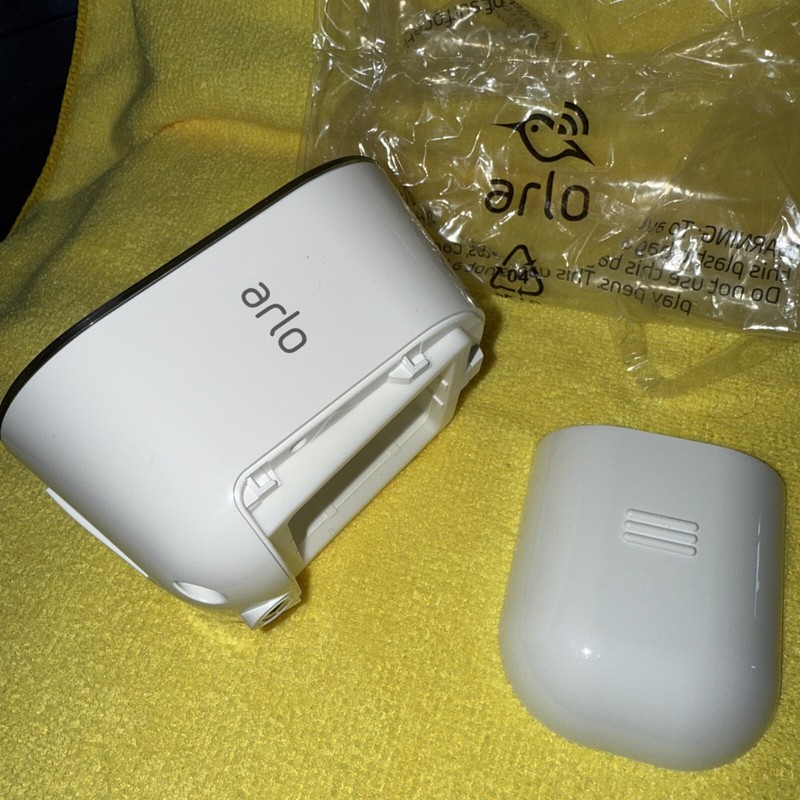 New Netgear ARLO LIGHT (NO BRIDGE, NO MOUNT & NO BATTERY) LIGHT ONLY gallery