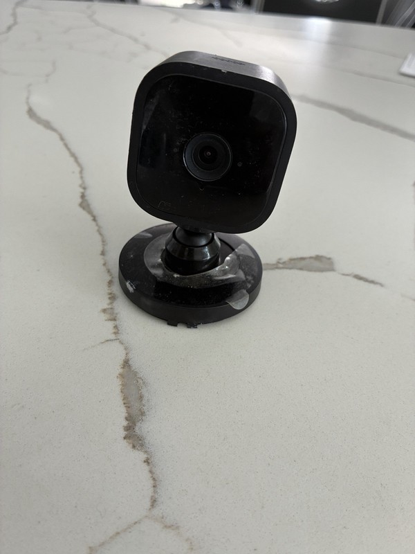 Wireless IP/Network Indoor Surveillance Camera, Color Mode, Black, w/ Stand