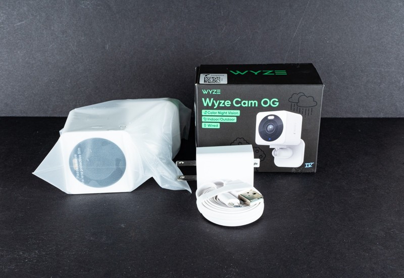 Wyze Cam OG Indoor/Outdoor Wired Security Camera – White – open box