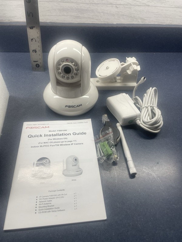 Foscam FI8910W White Wireless Tilt Camera Two-Way Audio Night Vision IP Network gallery