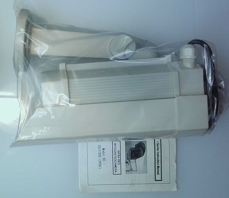 Infra-Red Integrated Camera ES15702C CCD Bullet Camera With Housing And Bracket gallery