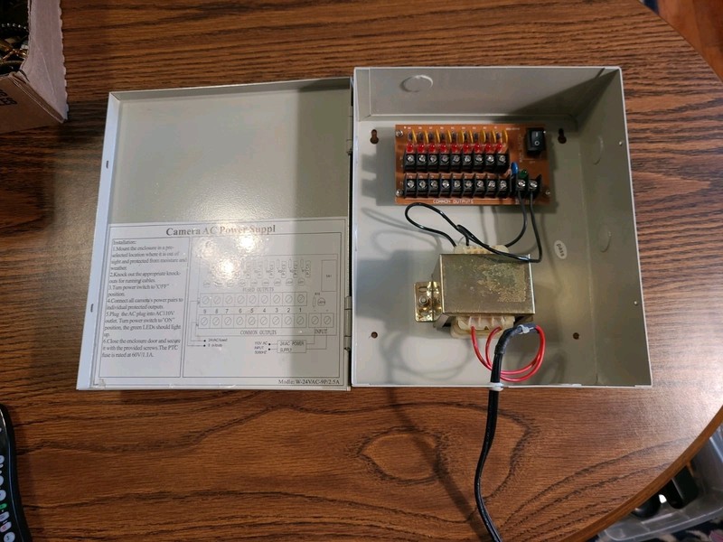 9 Port 24V AC Security Camera Power Supply Distribution Box 2.5 Amp Fused PTC
