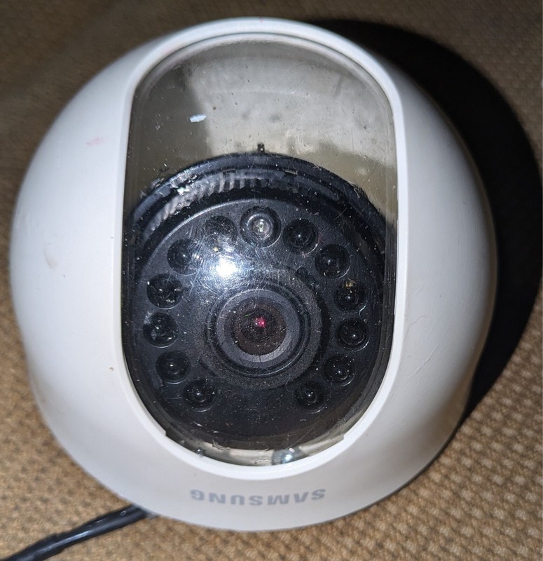 Samsung SED-1001R Night Vision Indoor Color Dome Camera.