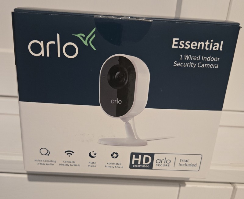 Arlo Essential Indoor Security Camera – White (VMC2040-100NAS)