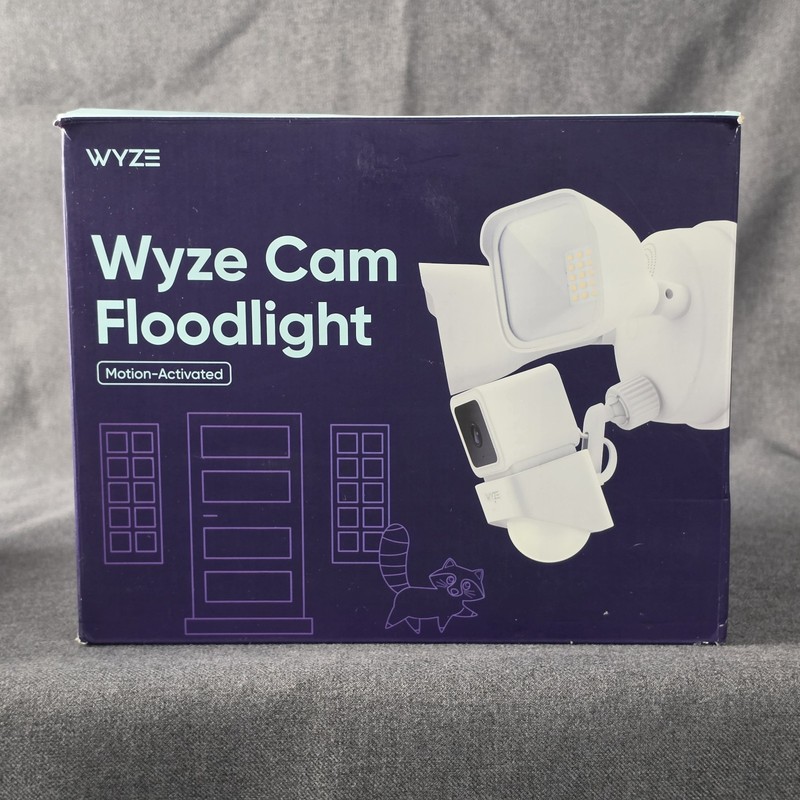 Wyze WYZEC3FL Outdoor Floodlight Security Camera 2600 Lumen White gallery