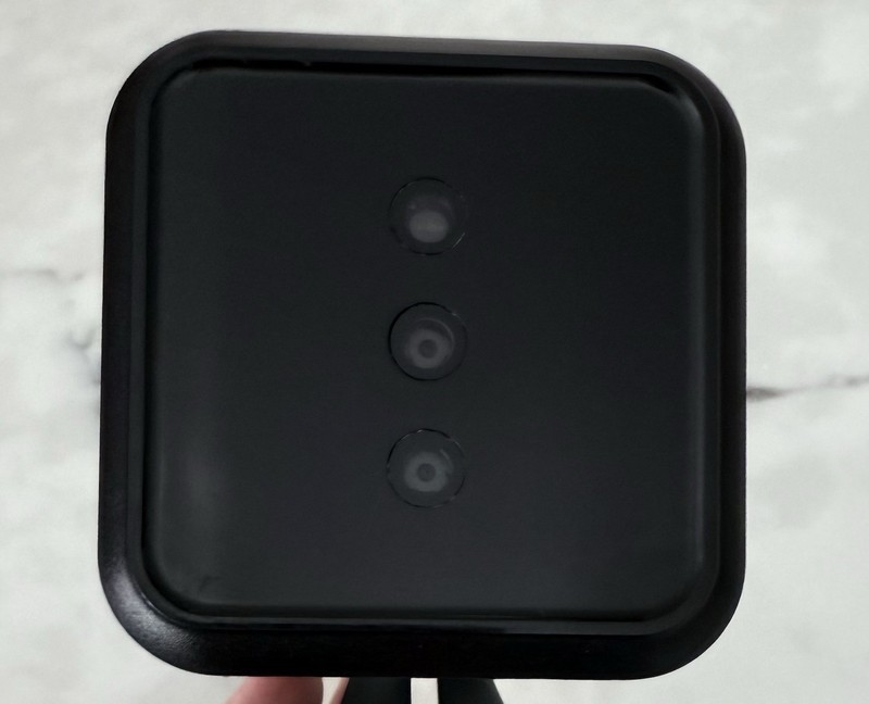 ADT Pulse Wireless Day/Night Security Camera RC8025B-ADT W/ Power adapter gallery