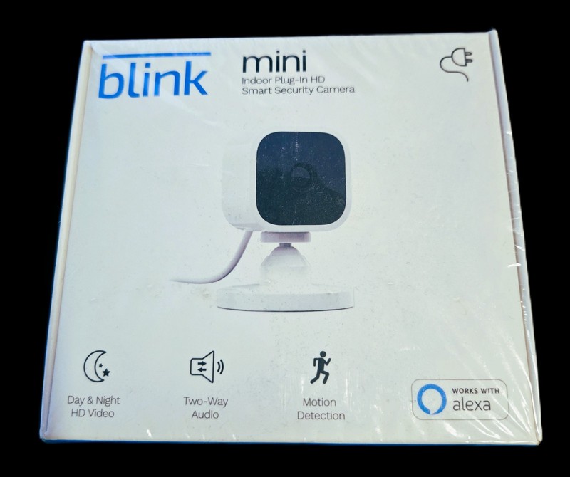 Blink BCM00300U Mini Indoor Plug-in Smart Surveillance Camera
