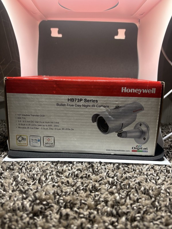 Honeywell HB73P Series Bullet IR Camera - Day/Night, 600 TVL, 3.8-9.5mm Lens - gallery