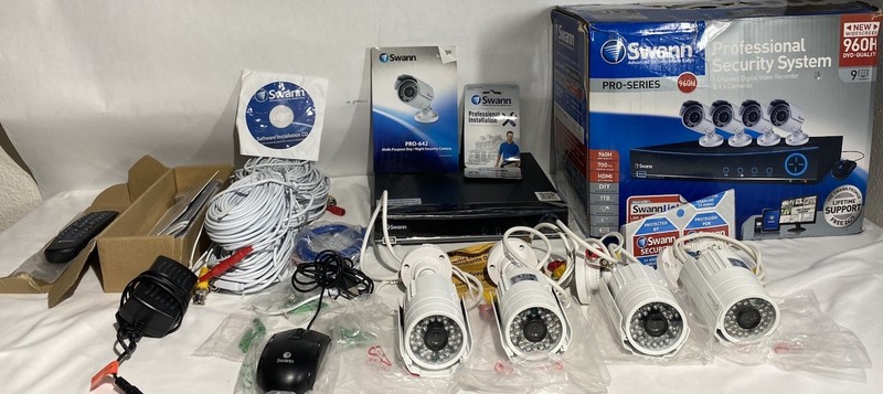 NOS Swann 9 Channel DVR With 4 Cameras New Pro-642 Widescreen DVR9-4200 960H Pro