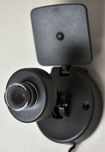 X-10 2.4GHz Anywhere Camera XX11A-C (Remote Controlled Indoor/Outdoor Color) gallery