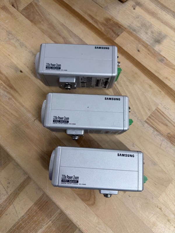 Samsung SCC-C4305 Color CCTV Camera 220x Power Zoom Low Light Silver (Lot of 3)