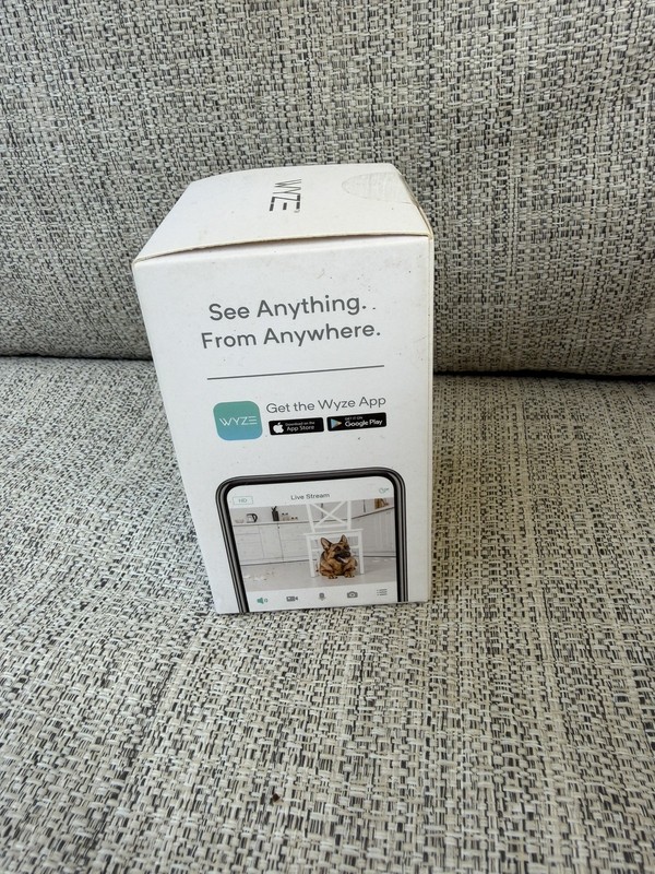 Wyze Cam V2 1080p HD WiFi Indoor Camera White New WYZEC2 gallery