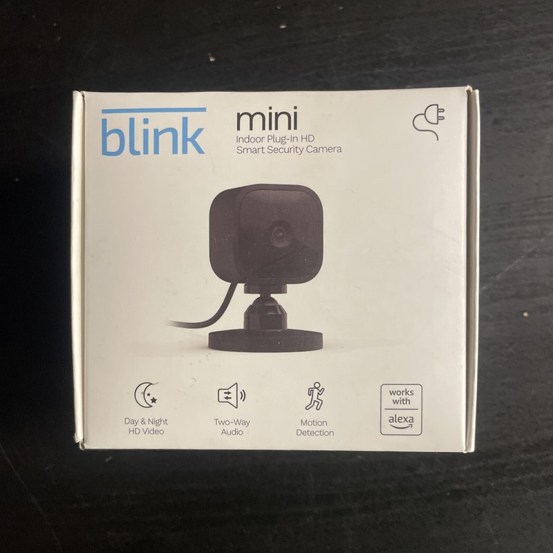 Blink Mini Indoor Plug-In HD Smart Security Camera HD Video New