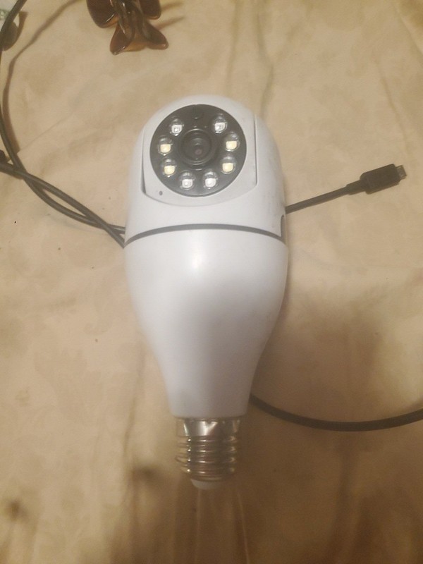 Light Bulb Security Camera Outdoor,1Degree Screw in Light US