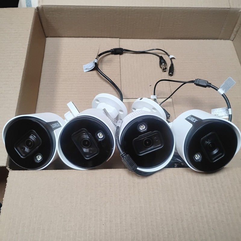 Lorex C881DA-Z 4K Ultra HD Active Deterrence Security Analog Bullet Camera White