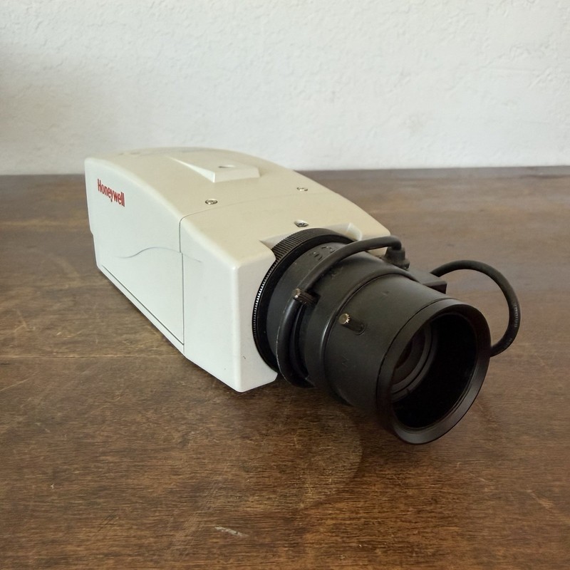 Honeywell HCC484E 1/3" NTSC Box Security Camera w/ Honeywell 3.5-8mm Lens gallery