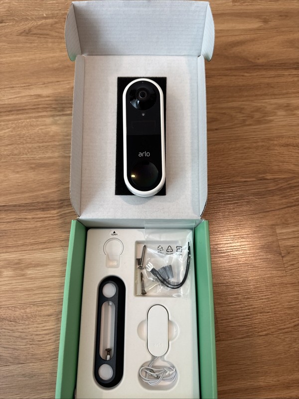Arlo AVD1001-1CCNAS Video Doorbell - Black With White Trim gallery