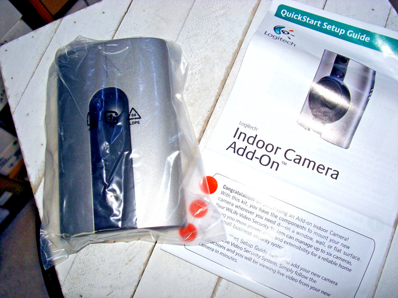 Logitech CLC 100i Indoor Security Camera - CAMERA ONLY gallery