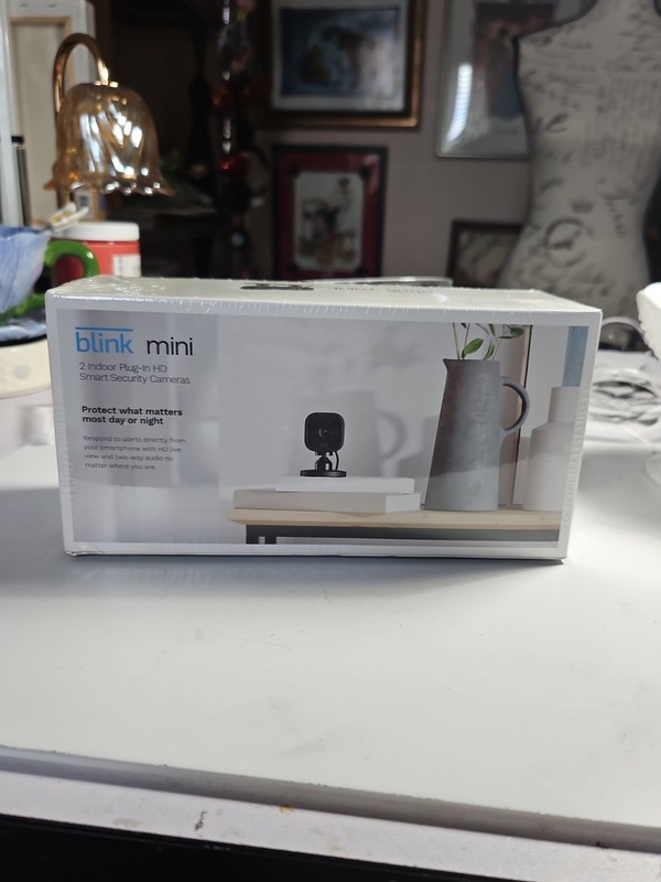 2 Blink Mini Indoor 1080p Wi-Fi Security Camera Amazon Alexa Compatiblity Black gallery