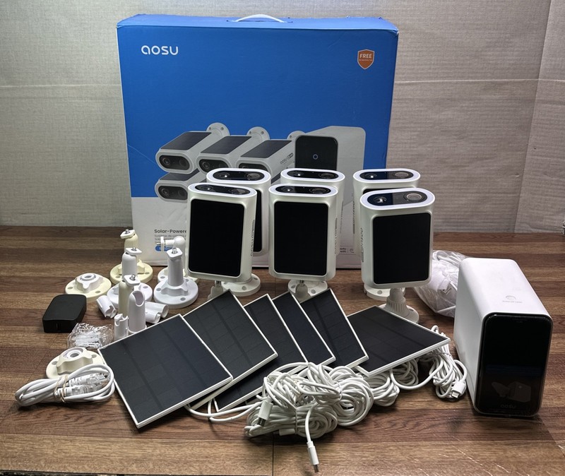 Aosu Solar-Powered Wireless Security Camera Kit SolarCam P1 Max System / READ