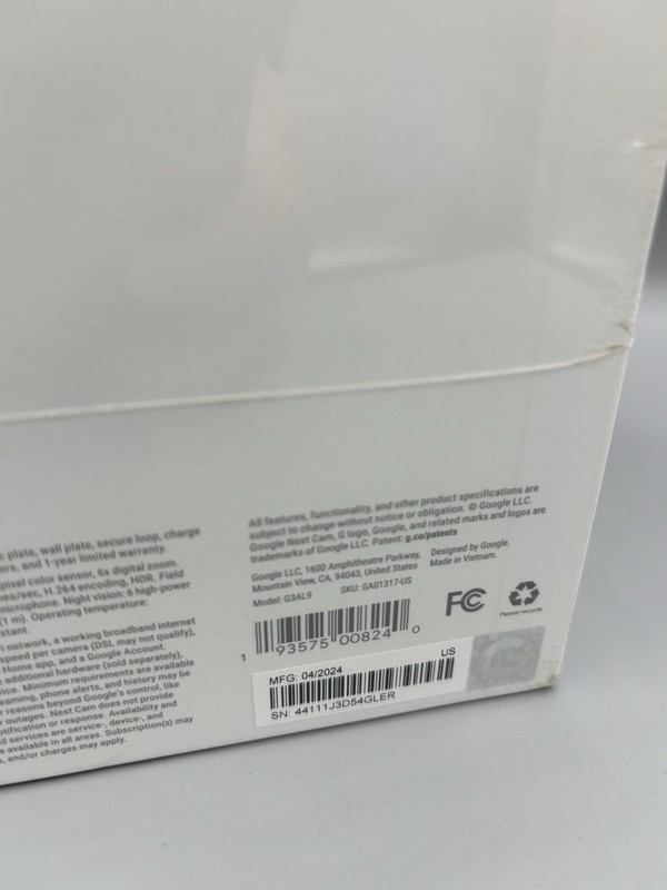 Google Nest Cam Outdoor or Indoor/Battery (G3AL9) 1 pack - New in sealed box gallery