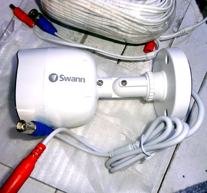 Swann 1080p Full HD Thermal Sensing Bullet Security Camera - PRO-1080MSB w/ BNC gallery