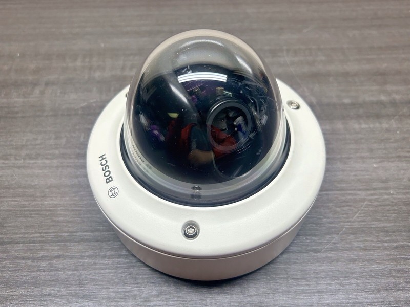 Bosch VDN-495V03-20 Day/Night CCTV Security Color Camera with Surface Mount|D276
