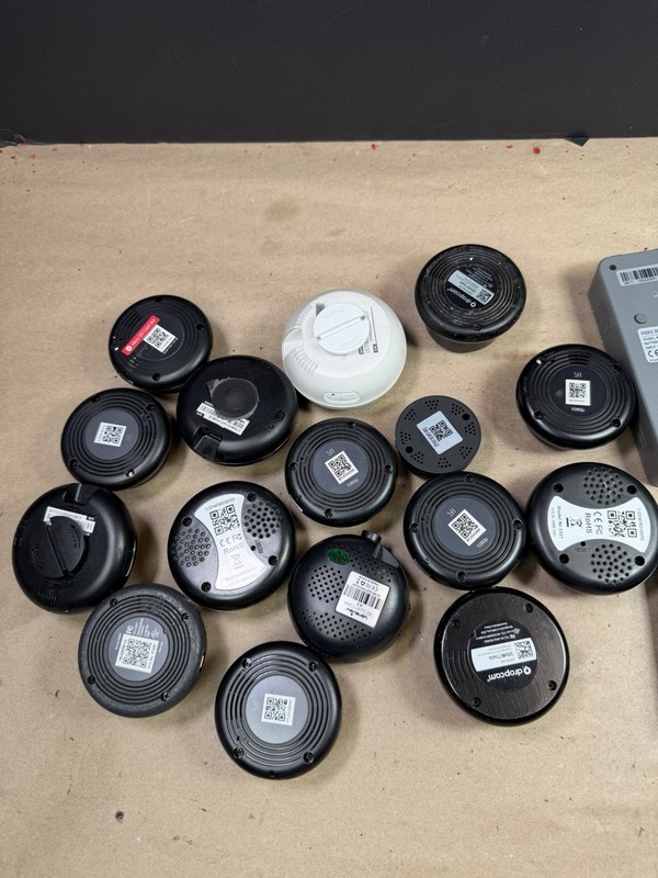 Video Camera Mixed Lot Of-20 UNTESTED Ships Facts! gallery