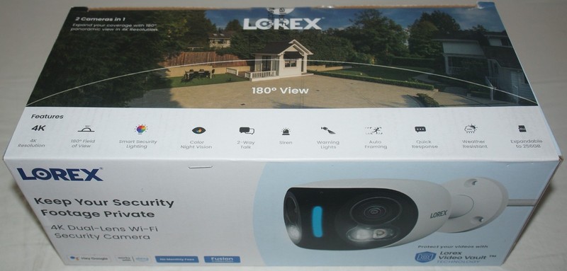 New Lorex 4K Dual-Lens WiFi Security Camera w/Smart Lighting 32GB W891UAD-E