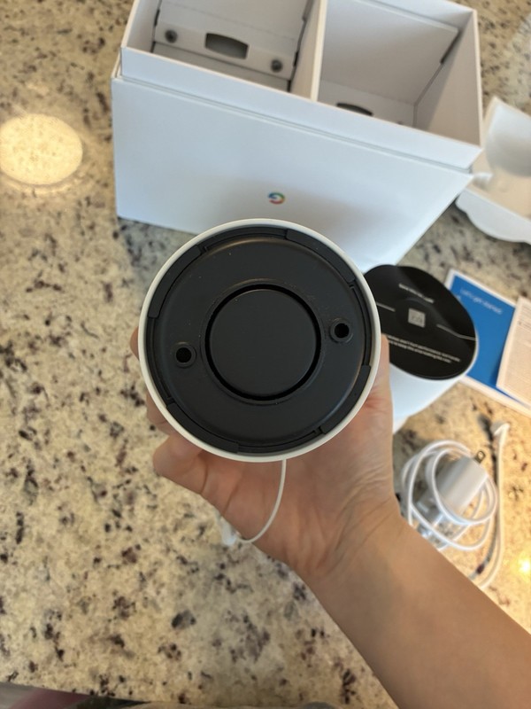 Google Nest Cam Outdoor or Indoor, Battery - 2nd Generation - 2 Count gallery