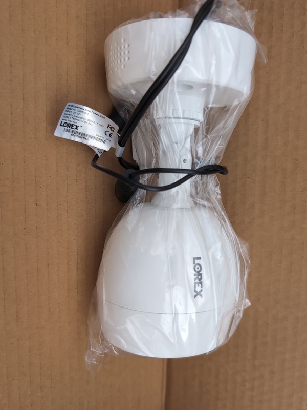 Lorex C883DA Indoor/Outdoor Deterrence Security Camera