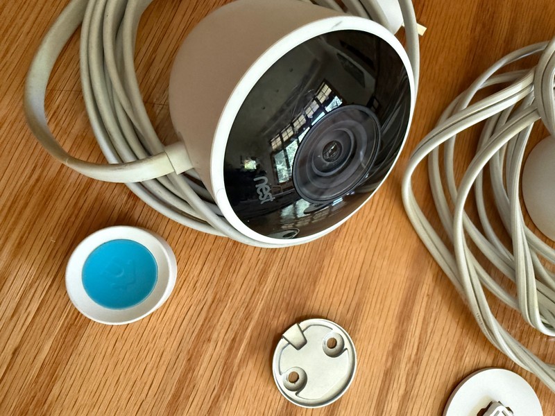 Nest Cam outdoor - 1st generation. Wifi Video camera gallery