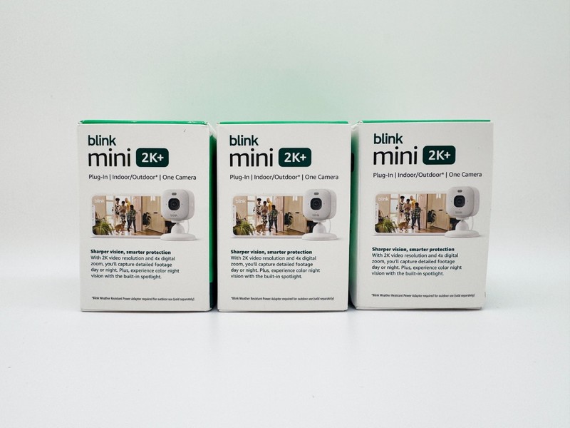 LOT OF 3x Blink Mini 2K+ Indoor Outdoor Plug-In Security Camera Color Night gallery