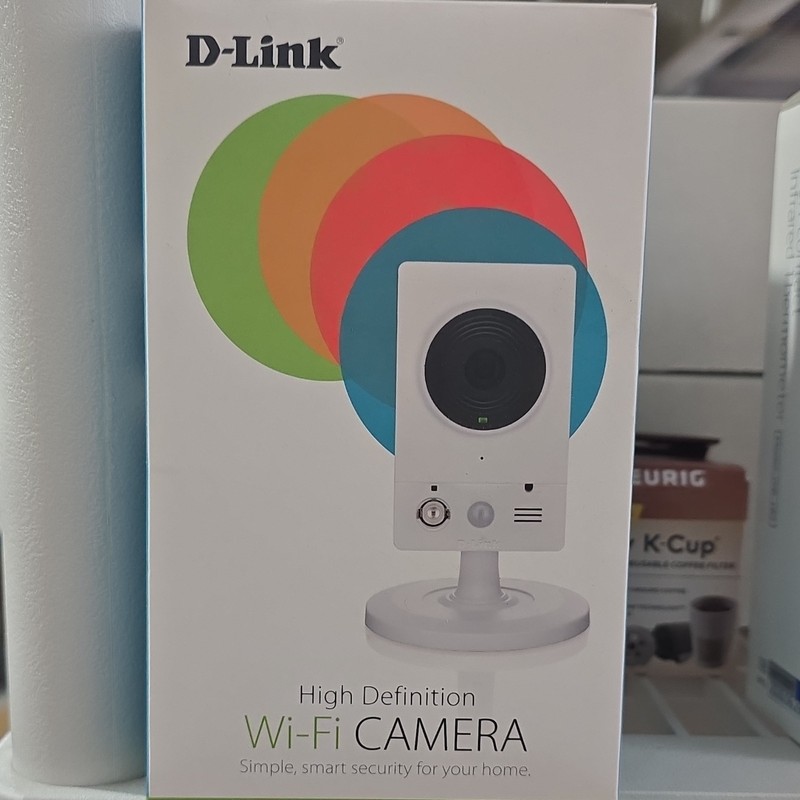D-Link HD Wi-Fi IP Indoor Camera SAGE by Hughes Day/Night Motion microSD White