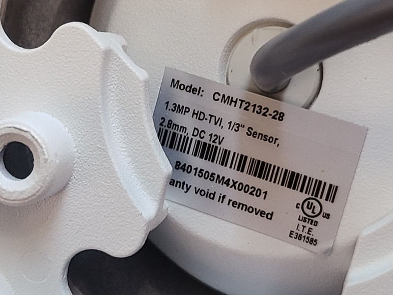 GENUINE!! LTS CMHT2132-28 1.3MP 2.88M FIXED LENS 720p HD WDR IR SECURITY CAMERA gallery