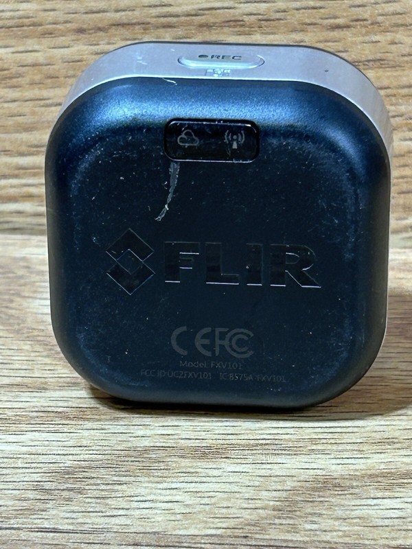 Flir FXV101 4MP Wireless/USB Port Builtin WiFi Night Vision Home Security Camera gallery
