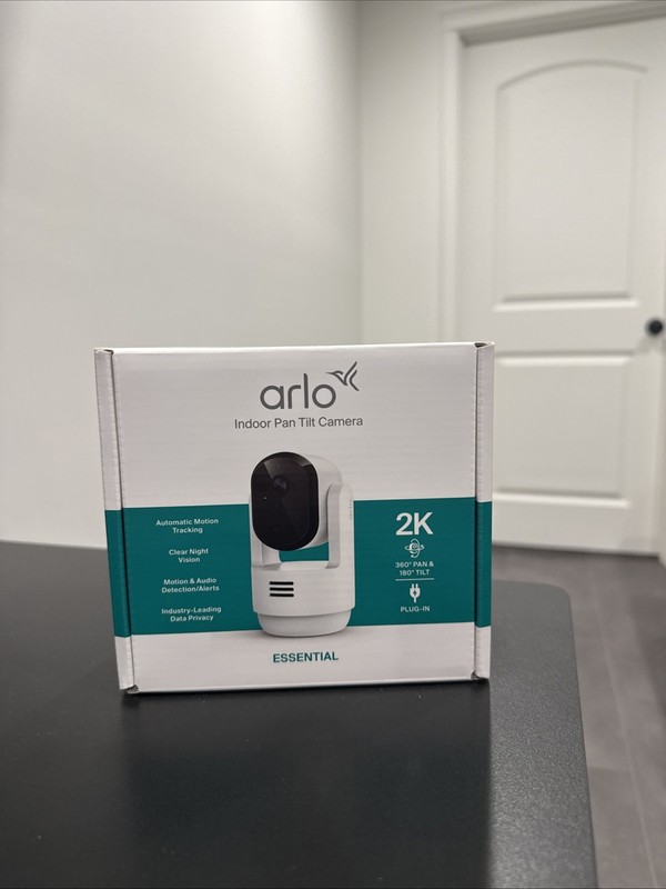 Arlo Essential Pan Tilt (Indoor) 2K Camera – VMC3073