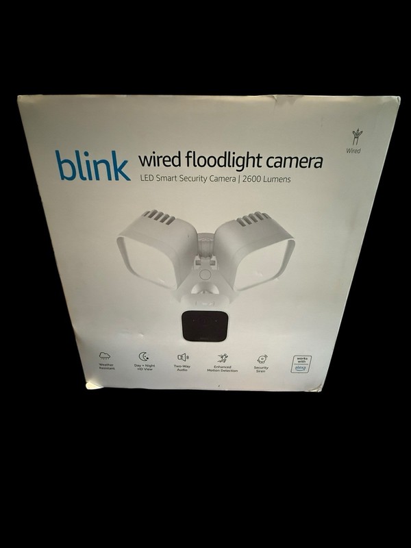 BLINK WIRED LED SMART SECURITY FLOODLIGHT CAMERA 2600 LUMENS WHITE MOTION, SIREN