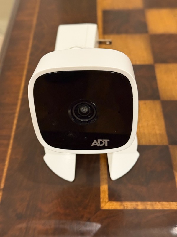 (2) ADT Pulse RC845 Camera DAY/NIGHT Wireless HD Outdoor & (1) RC8025B- Camera gallery
