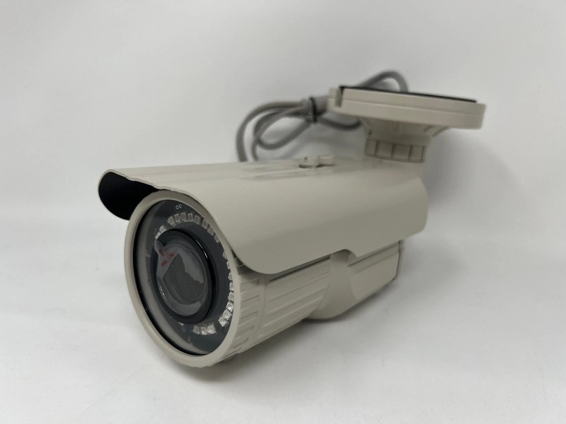 4/5MP 4-in-1 IR 2.8-12mm Manual Varifocal Bullet Camera waterproof housing gallery