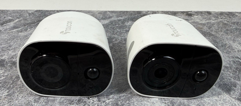 LOT OF 2 Toucan Wireless 1080p Indoor / Outdoor Camera - White TWC200WU w/ Cords gallery