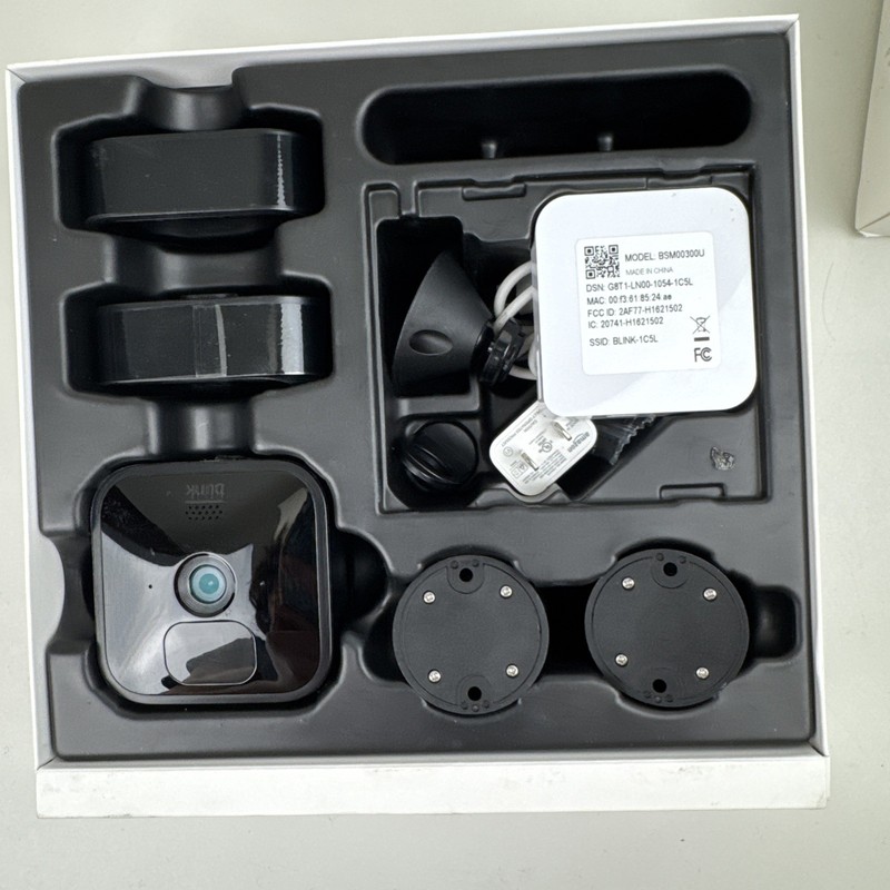Blink Outdoor 3 Camera System Home Security w/ Mounts - LOCKED FOR PARTS / SCRAP gallery