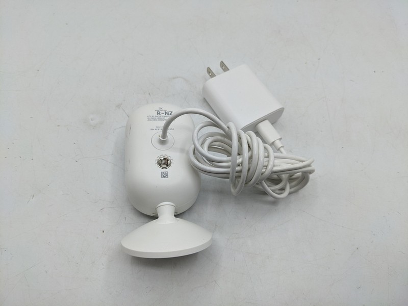 Arlo Essential Wireless Indoor 2K Security Camera (2nd Gen) 1 Pack-White gallery