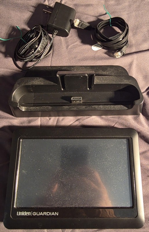 Uniden Guardian G7 LCD Monitor With AC Adapter And Charging Cradle
